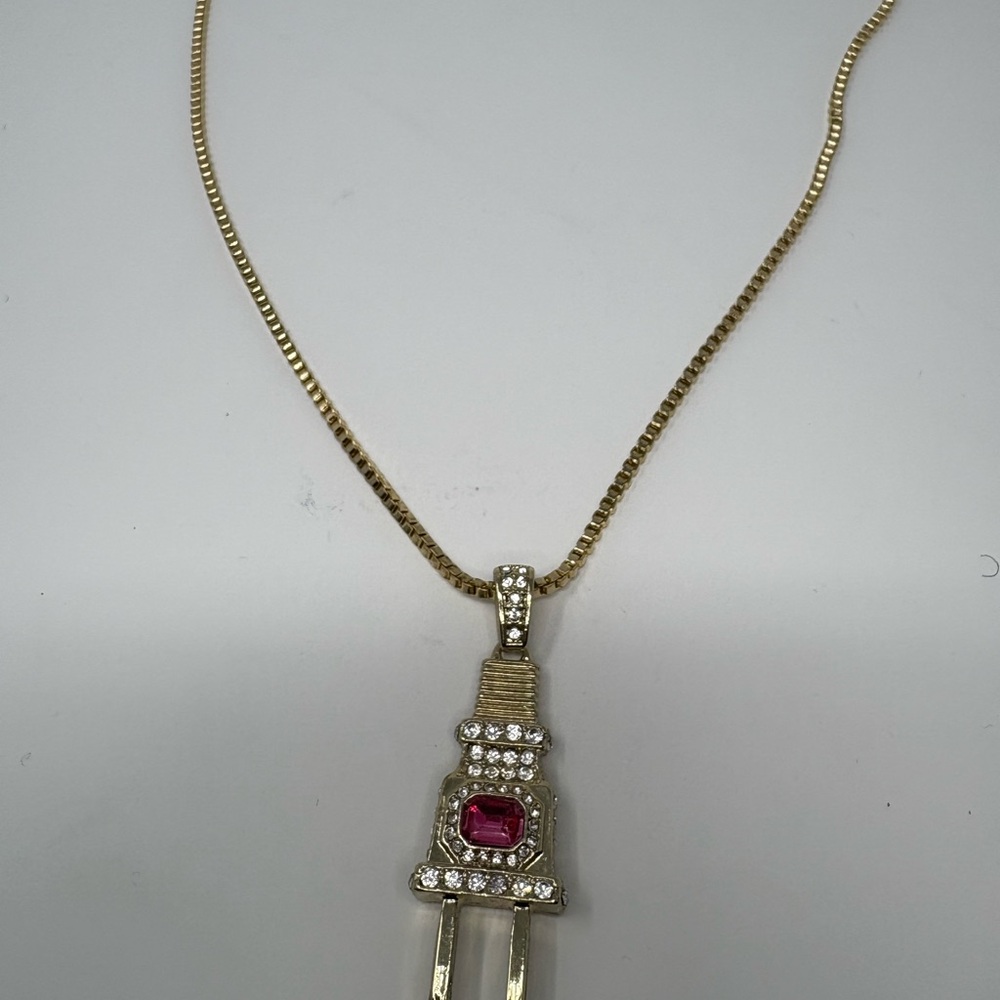 Elegant Gold plug Pendant &  Necklace